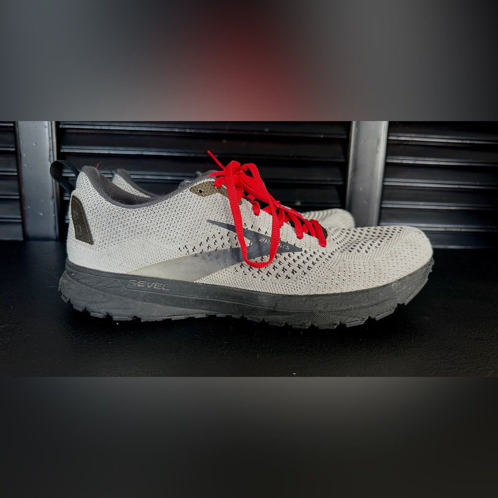 Brooks Revel 4